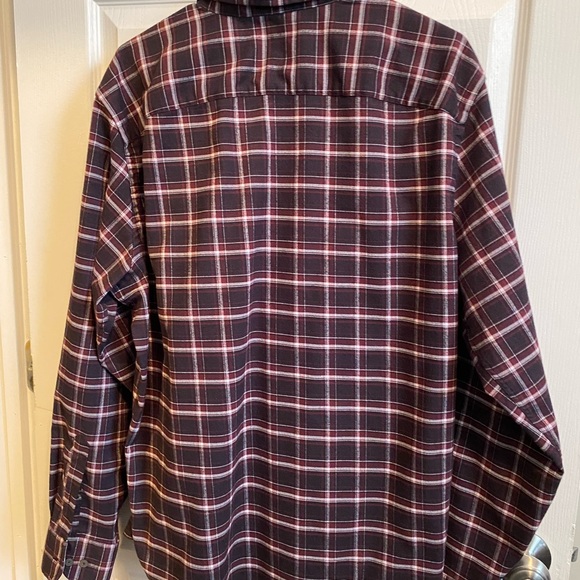 Flannel shirt. Like new. - Picture 2 of 4